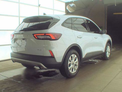 Used 2025 Ford Escape Active w/ Cold Weather Package image 2