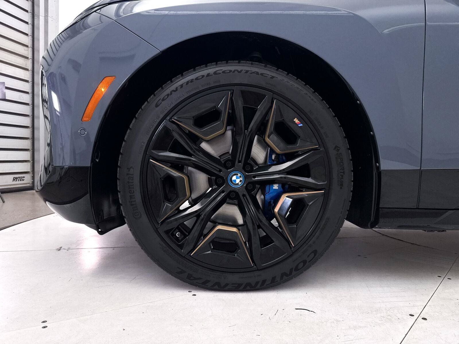 Used 2023 BMW iX M60 w/ Executive Package AWD/4WD image 16