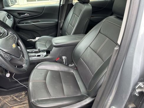 Used 2023 Chevrolet Equinox Premier AWD/4WD image 4