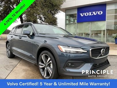 Certified 2025 Volvo V60 B5 Cross Country Plus