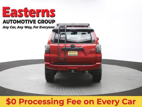 Used 2021 Toyota 4Runner Venture w/ Moonroof Package AWD/4WD image 37