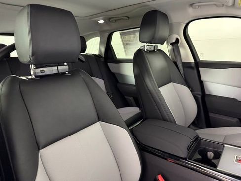 Certified 2025 Land Rover Range Rover Velar S image 31