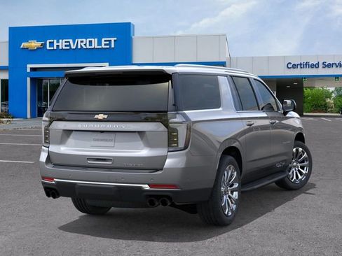 New 2026 Chevrolet Suburban Premier image 4