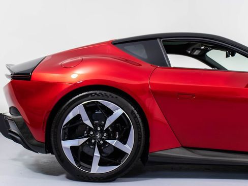Certified 2025 Ferrari 12Cilindri RWD image 17