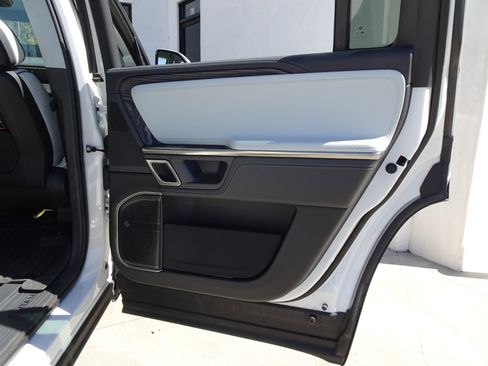 Used 2024 Rivian R1S Adventure image 19