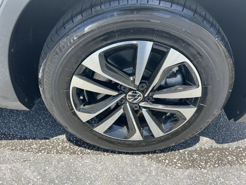 Used 2024 Volkswagen Tiguan S FWD image 13