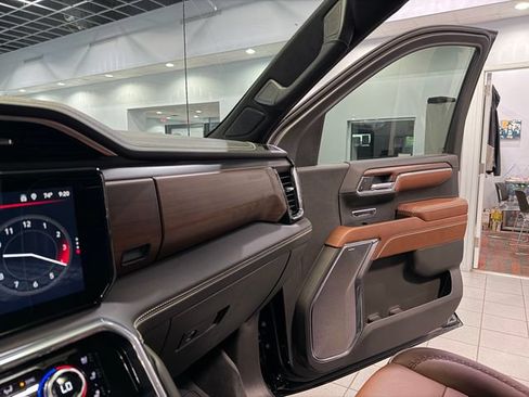 Used 2024 GMC Sierra 1500 Denali Ultimate AWD/4WD image 28