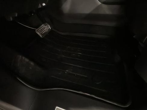 Used 2025 Chevrolet Tahoe High Country AWD/4WD image 10