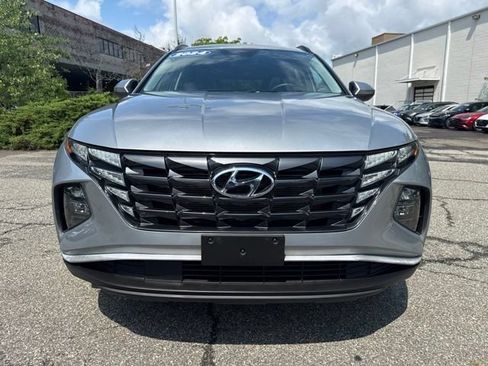 Used 2024 Hyundai Tucson SEL w/ Convenience Package AWD/4WD image 2