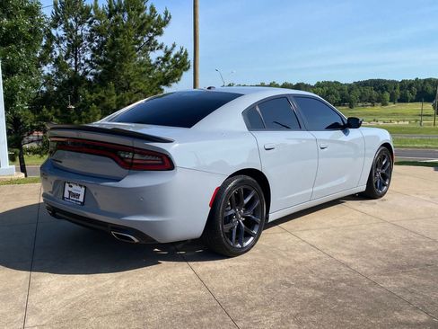 Used 2022 Dodge Charger SXT w/ Blacktop Package RWD image 6