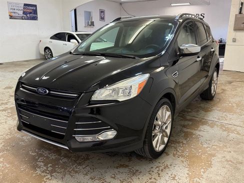Used 2016 Ford Escape SE w/ SE Chrome Package AWD/4WD image 1