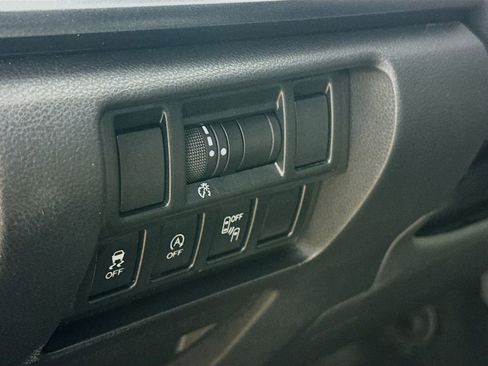 Used 2021 Subaru Crosstrek 2.5i Sport w/ Moonroof Package image 12