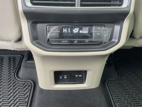 New 2026 Volkswagen Atlas SE FWD image 16