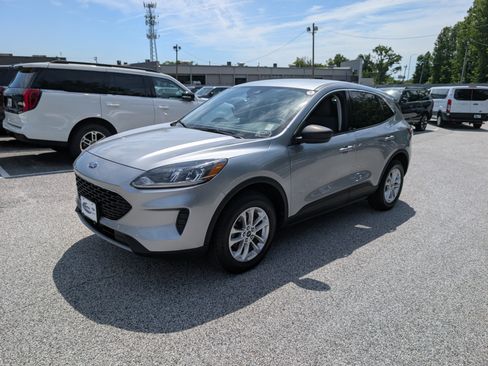 Certified 2022 Ford Escape SE w/ Convenience Package AWD/4WD image 2