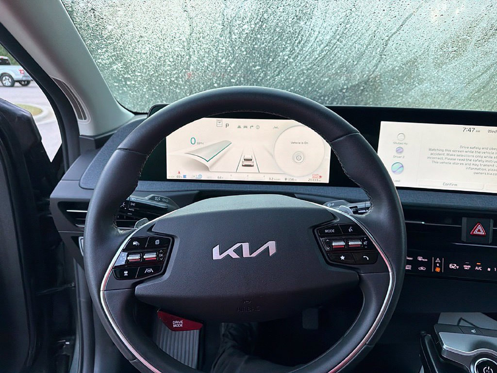 Used 2024 Kia EV6 Light RWD image 11