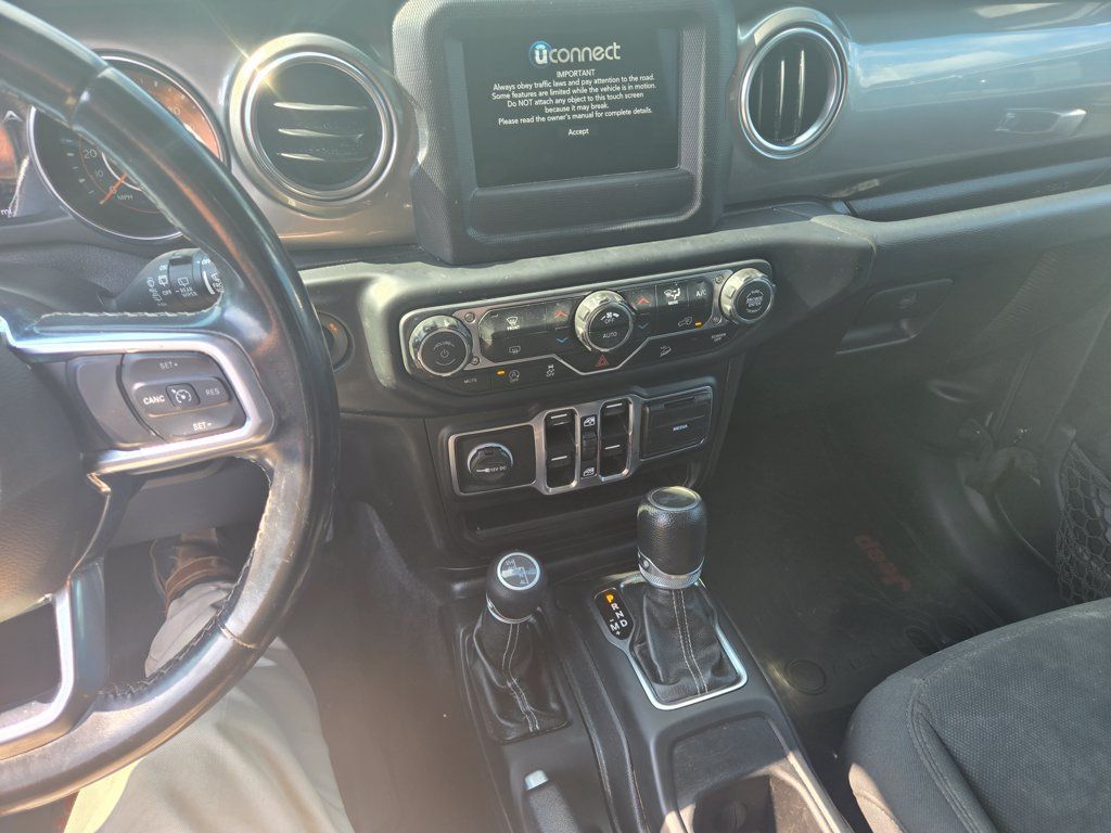 Used 2020 Jeep Wrangler Unlimited Sahara AWD/4WD image 9