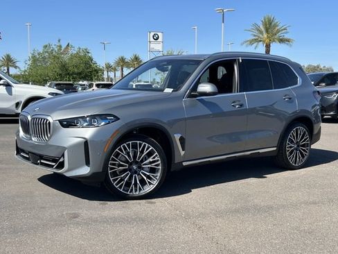 Used 2026 BMW X5 xDrive40i w/ Climate Comfort Package AWD/4WD image 2