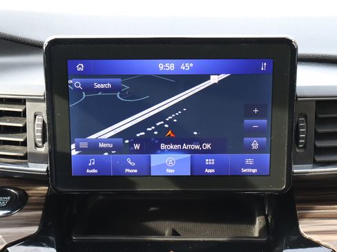 Used 2023 Ford Explorer Limited w/ Equipment Group 301A image 24