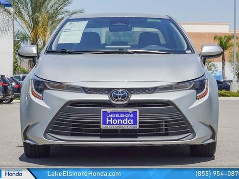 Used 2024 Toyota Corolla LE FWD image 3