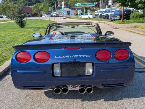Used 2004 Chevrolet Corvette Convertible w/ Preferred Equipment Group image 32