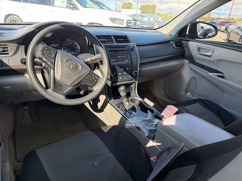 Used 2017 Toyota Camry LE image 9