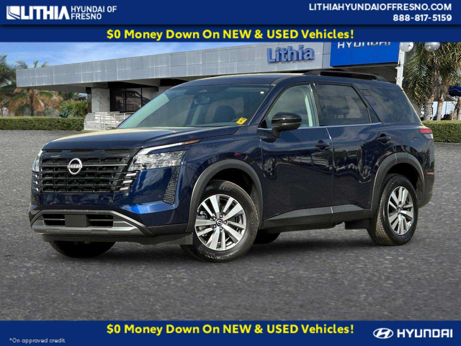 Used 2026 Nissan Pathfinder SL FWD image 1