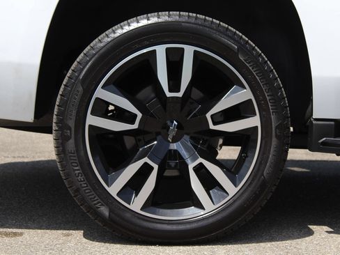 Used 2019 Chevrolet Tahoe Premier AWD/4WD image 28