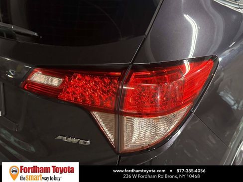 Used 2018 Honda HR-V EX image 10