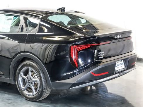 Used 2025 Kia K4 LXS image 10