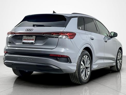 Used 2025 Audi Q4 e-tron Premium Plus w/ Premium Plus RWD image 5