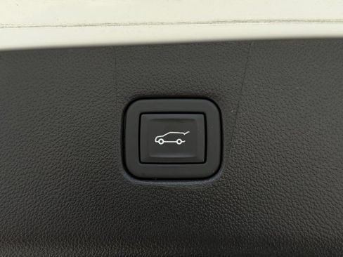 Used 2024 Chevrolet Blazer LT w/ Convenience Package FWD image 14