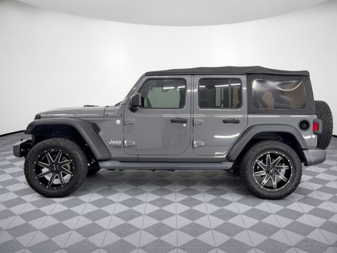 Used 2018 Jeep Wrangler Unlimited Sport S AWD/4WD image 2