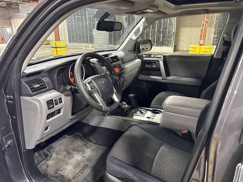 Used 2013 Toyota 4Runner SR5 w/ Convenience Pkg image 28