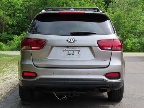 Used 2019 Kia Sorento AWD w/ LX Convenience Package image 5