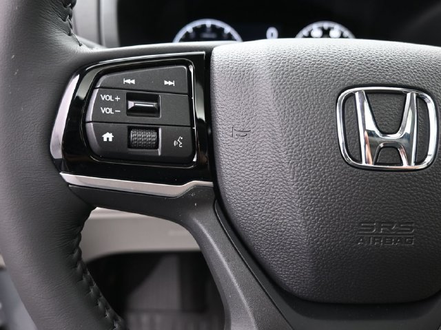 Certified 2026 Honda Odyssey EX-L image 2