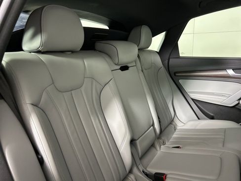 Used 2022 Audi Q5 2.0T Premium Plus w/ Premium Plus Package image 12