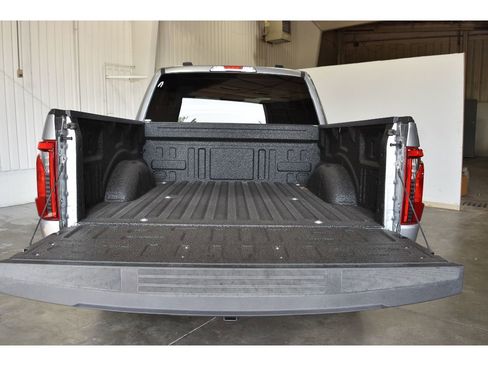 New 2025 Ford F150 XLT w/ Equipment Group 301A Standard image 9