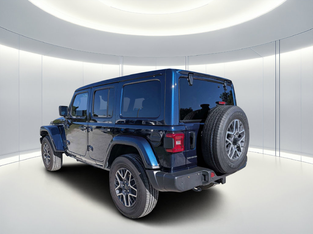 Used 2025 Jeep Wrangler Unlimited Sahara w/ Safety Group AWD/4WD image 6