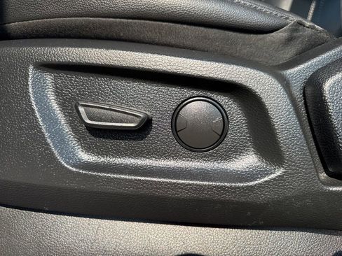 Used 2019 Ford Ranger Lariat w/ Equipment Group 501A Mid image 32