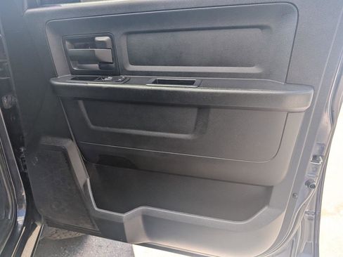 Used 2017 RAM 1500 Express AWD/4WD image 39