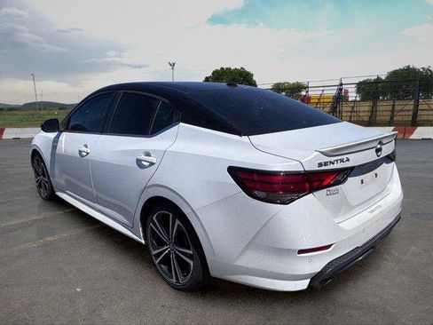 Used 2021 Nissan Sentra SR w/ SR Premium Package FWD image 4