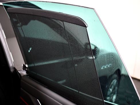 Used 2017 Maserati Levante S image 41