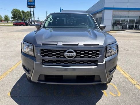 Used 2025 Nissan Frontier SV w/ SV Convenience Package RWD image 5