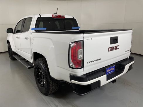 Used 2018 GMC Canyon Denali image 6