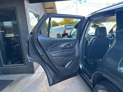 Used 2020 GMC Terrain SLT w/ Preferred Package image 10