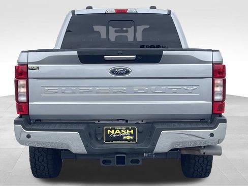 Used 2022 Ford F350 Lariat image 4