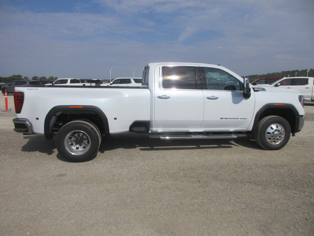 New 2026 GMC Sierra 3500 SLT w/ SLT Premium Package AWD/4WD image 3