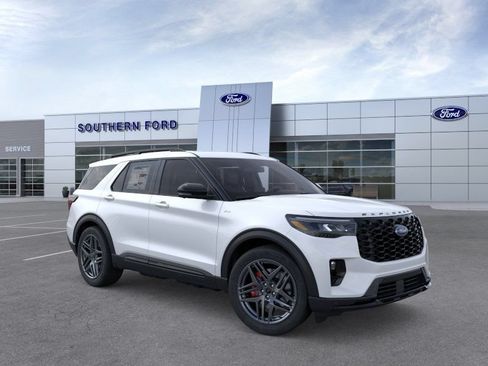 New 2026 Ford Explorer ST-Line w/ ST-Line Street Pack AWD/4WD image 8