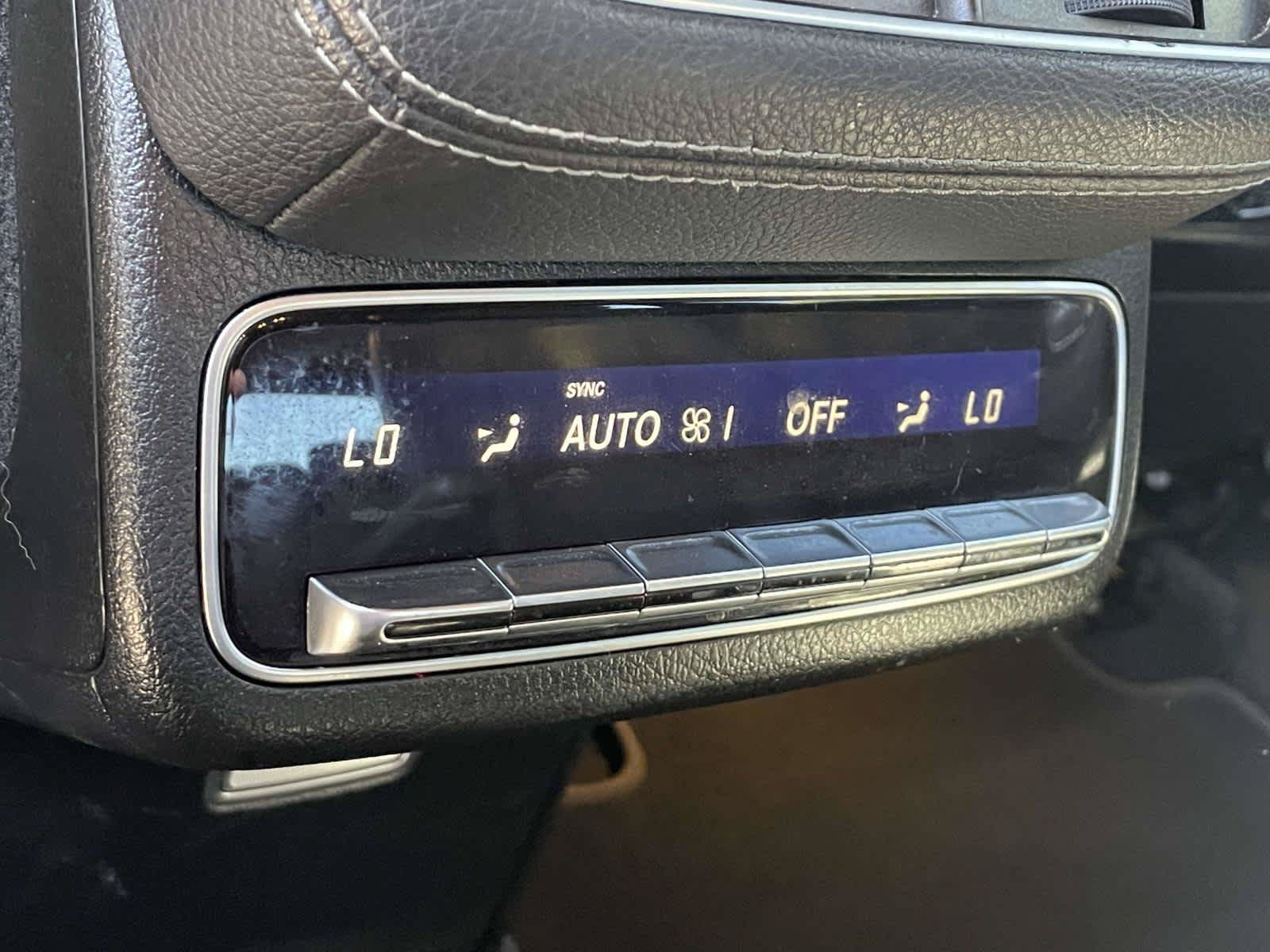 Used 2021 Mercedes-Benz GLS 450 4MATIC image 25
