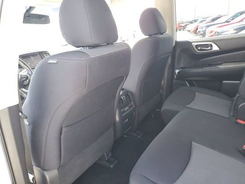 Used 2019 Nissan Pathfinder SV FWD image 27